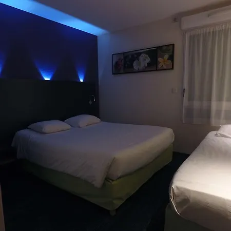 Hotell Kyriad Direct Nord