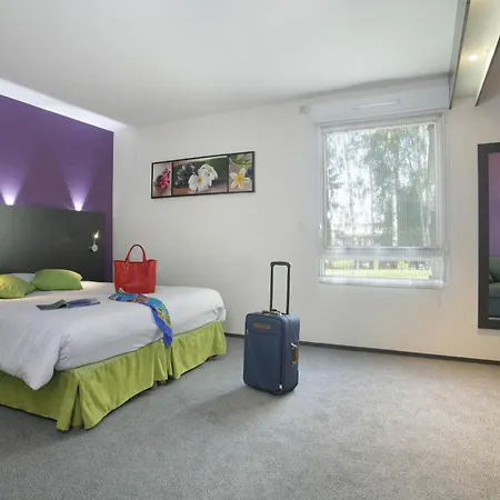 Hotell Kyriad Direct Nord 2*
