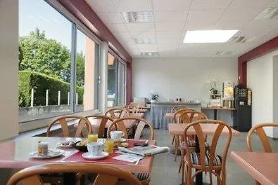 Kyriad Direct Nord Hotel 2*