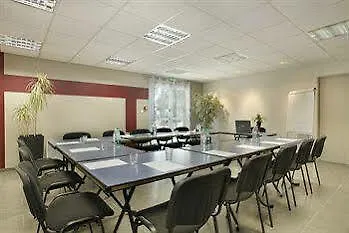 Hotell Kyriad Direct Nord