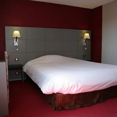 Hotel Kyriad Direct Nord